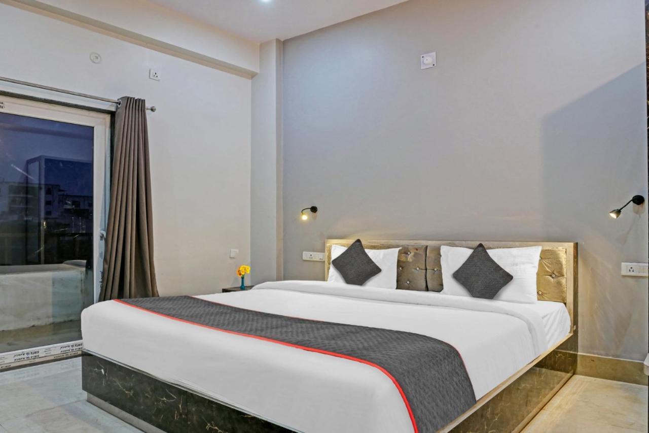 ホテル Townhouse Navneeta Grand Kakarmatha エクステリア 写真