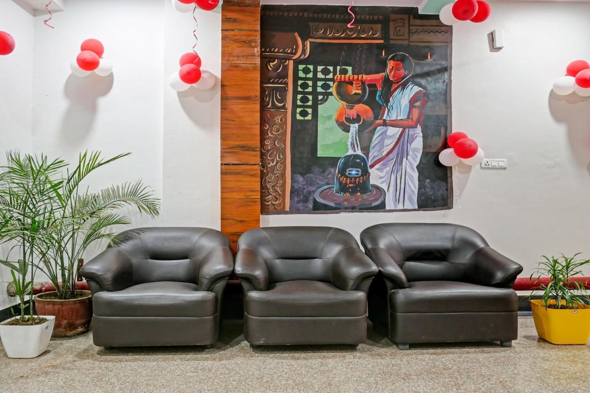 ホテル Townhouse Navneeta Grand Kakarmatha エクステリア 写真